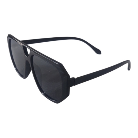 Accessories - Women's Black Geometric Shield Sunglasses